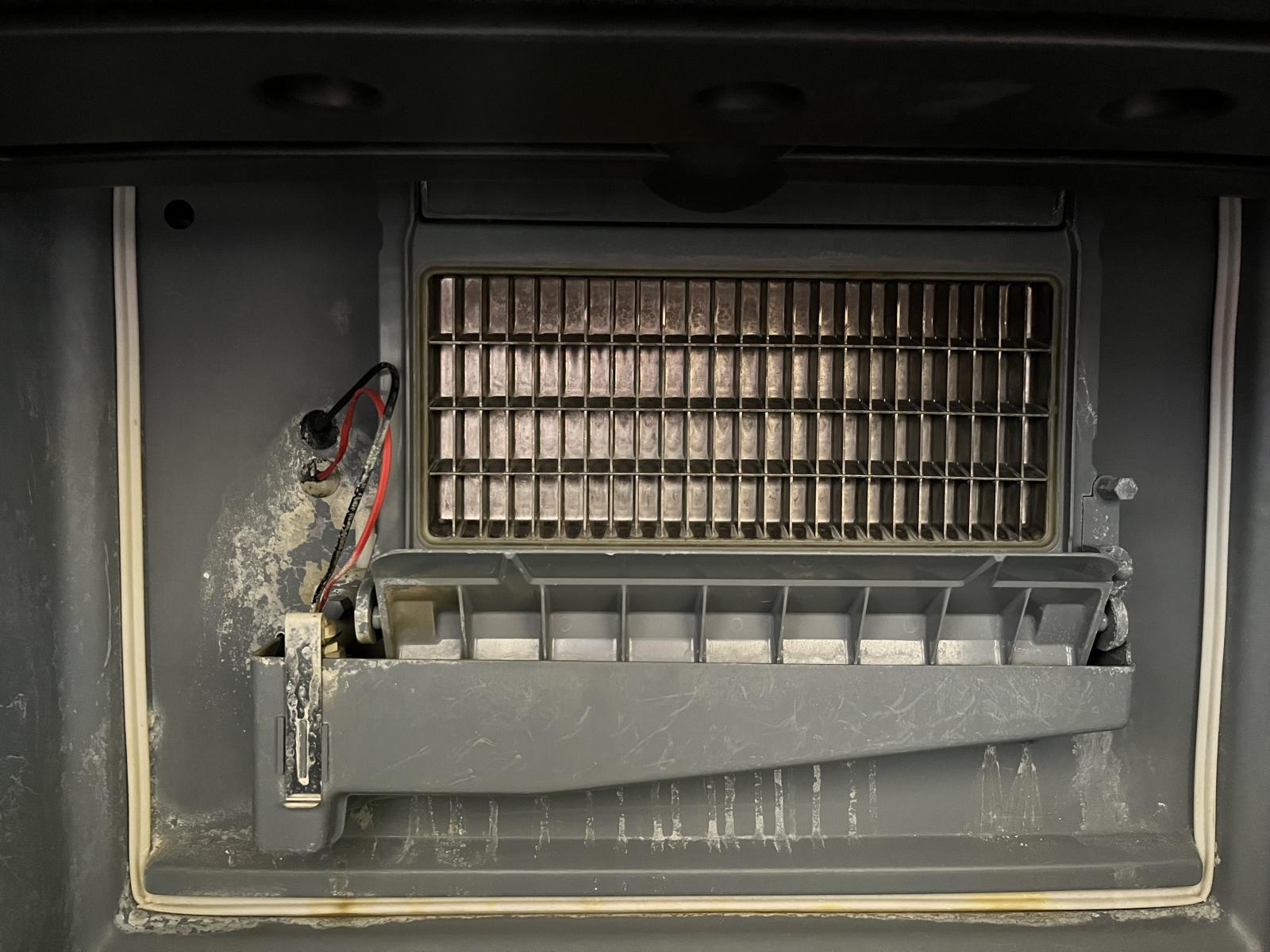 ./imagenes/INVOICE/2019/17911/MAQUINA PARA HACER HIELO MANITOWOC UY0140W-161B (7).JPG